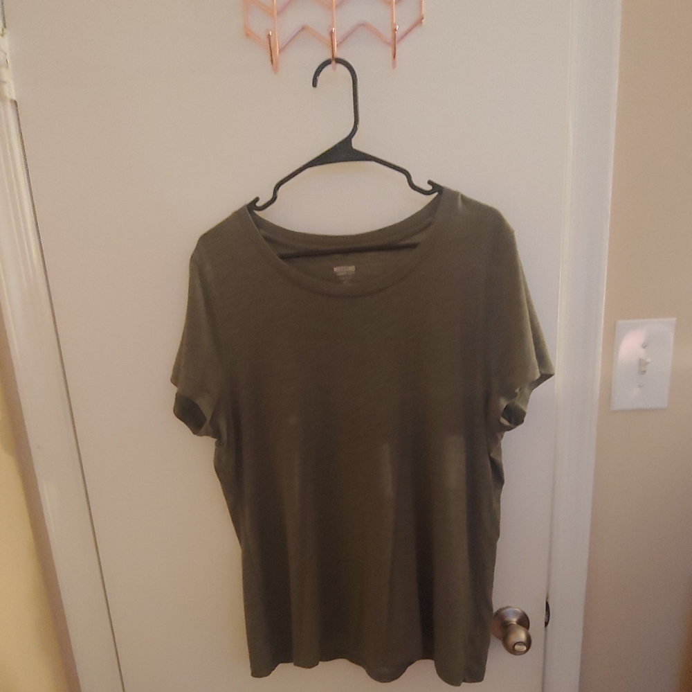 Mossimo Supply Co T-shirt